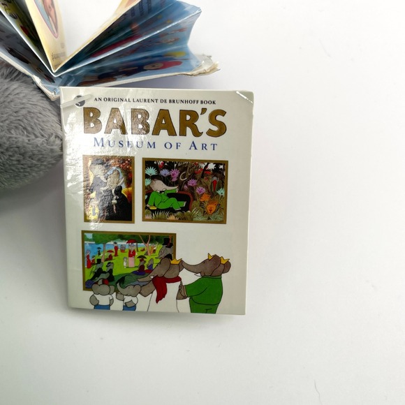 Babar the Elephant 13" Plush Yottoy King in Green Suit with Museum of Art Book - Picture 4 of 6